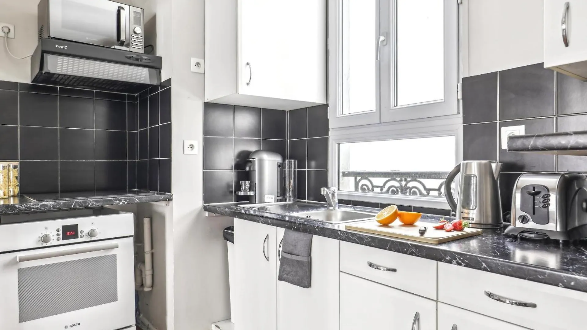 Le Marais & Place De La Republique - 2Br - Cityapartmentstay Paris